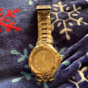 🤍🤍 Men’s guess watch